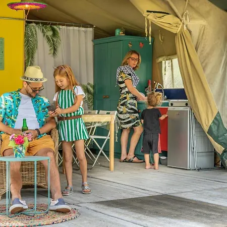 Glamping Nunspeet, Veluwe אוהל מפואר